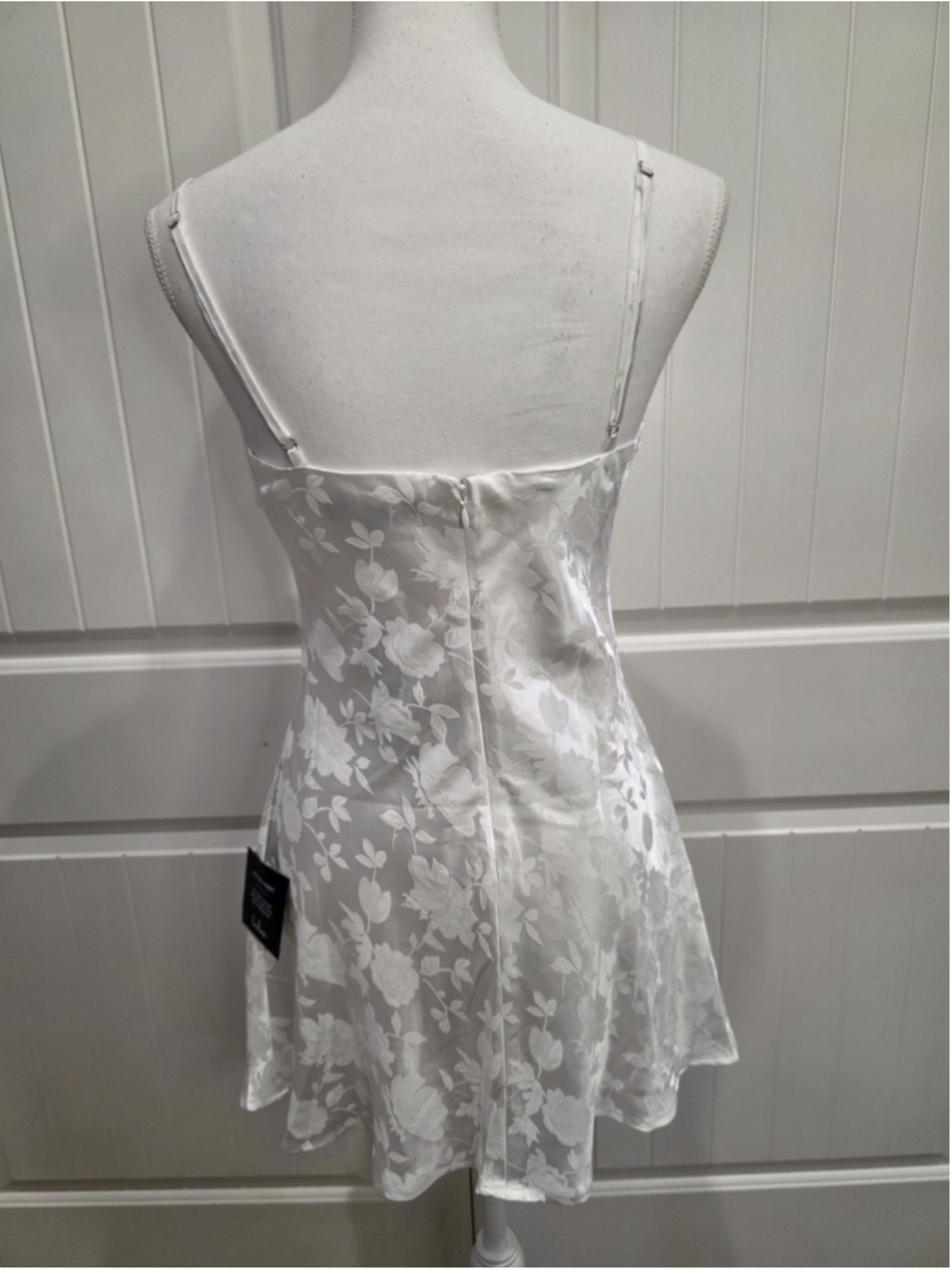 Lulu's Close to Your Heart White Satin Jacquard Cowl Slip Dress Sz M Beach Bride - Picture 5 of 11